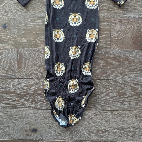 NWT Posh Peanut Matteo Button Knotted Gown Size 0-3 Months - Picture 4 of 6